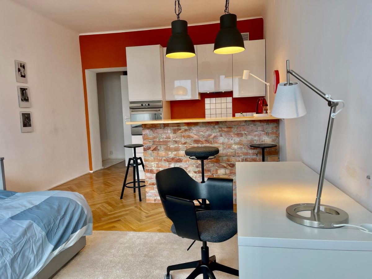 Super Beauty Metro Wifi 65'Tv Netflix Hbo Appletv+ Apartman Varsó Kültér fotó