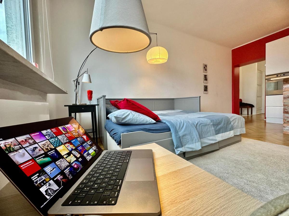 Super Beauty Metro Wifi 65'Tv Netflix Hbo Appletv+ Apartman Varsó Kültér fotó